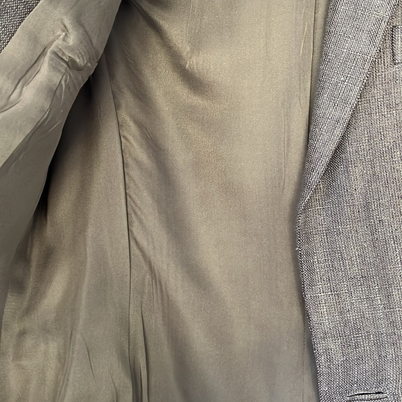 Ralph Lauren Jacket
Gold Thread 
Size 6 - Picture 3 of 6